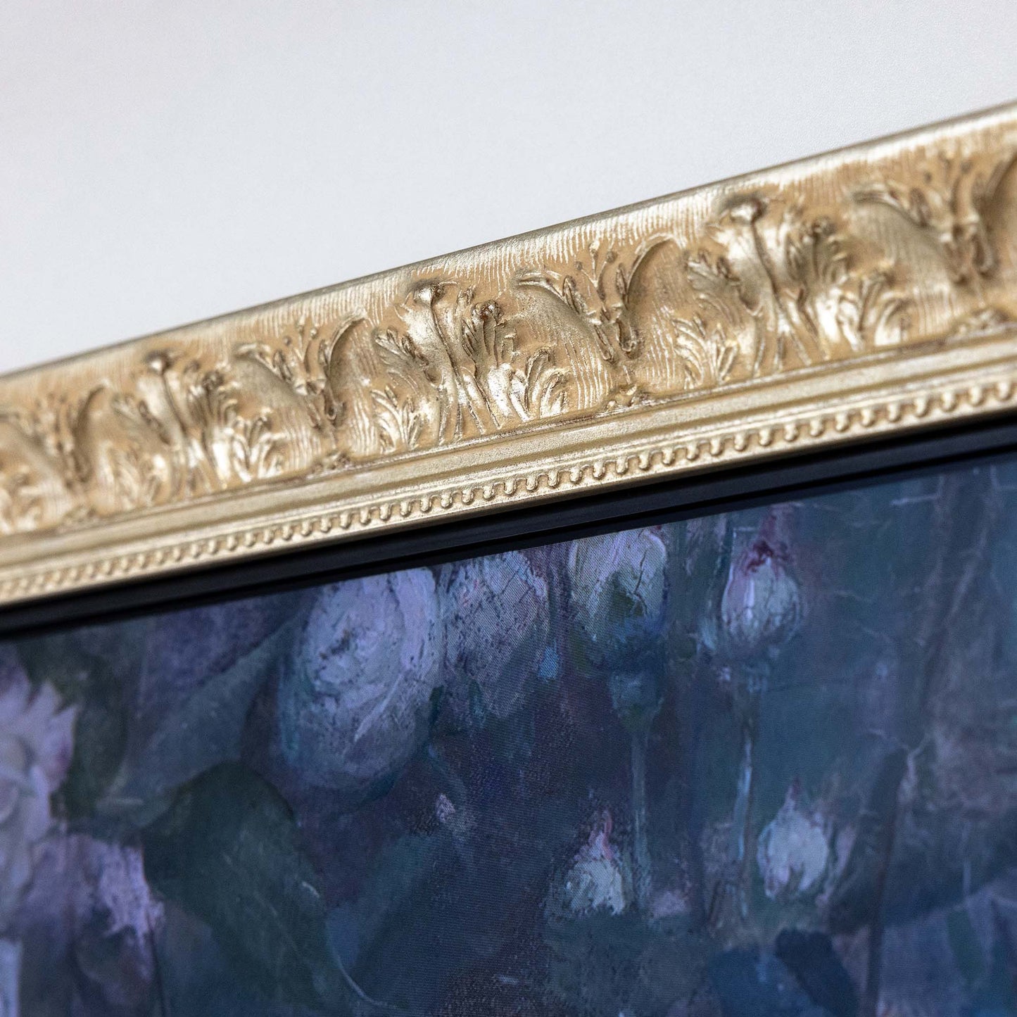 Silver TV frame ornaments