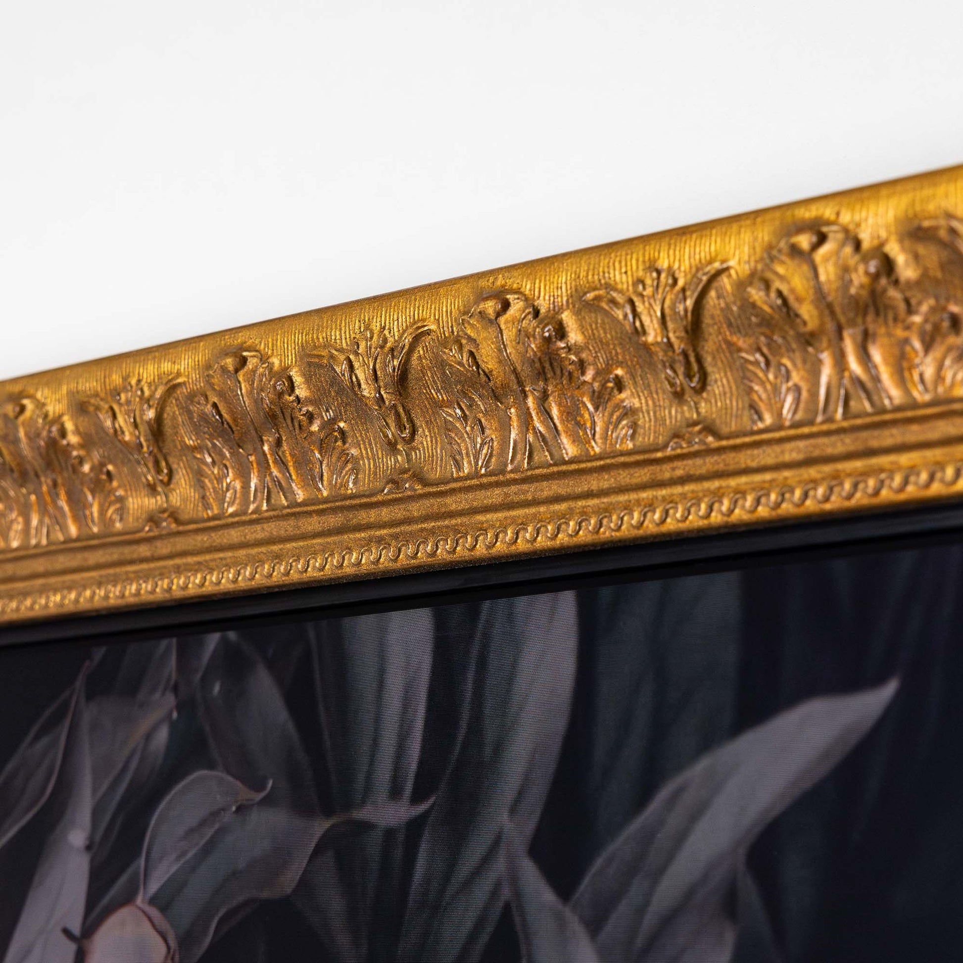 Antique Gold TV Frame ornaments