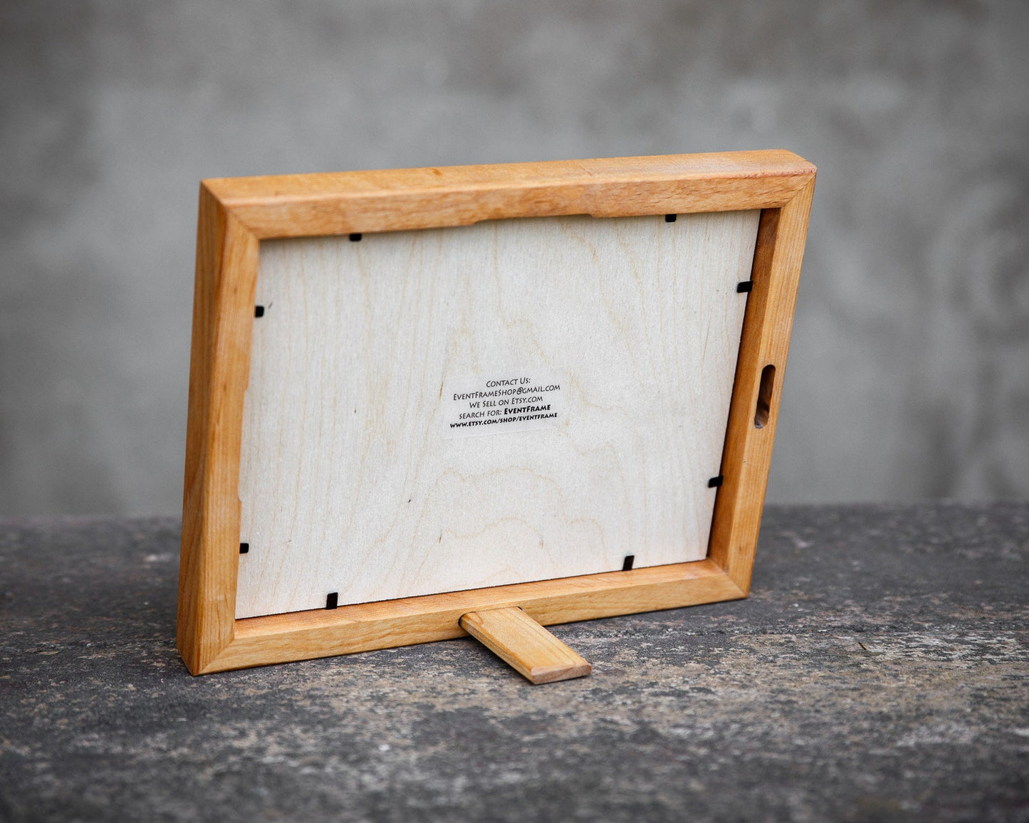 Cadre photo en bois dur d'aulne massif au design moderne et naturel